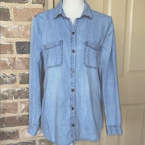 J.Jill Preppy Light Blue Denim Button-Up Shirt Timeless Classic Sz M
